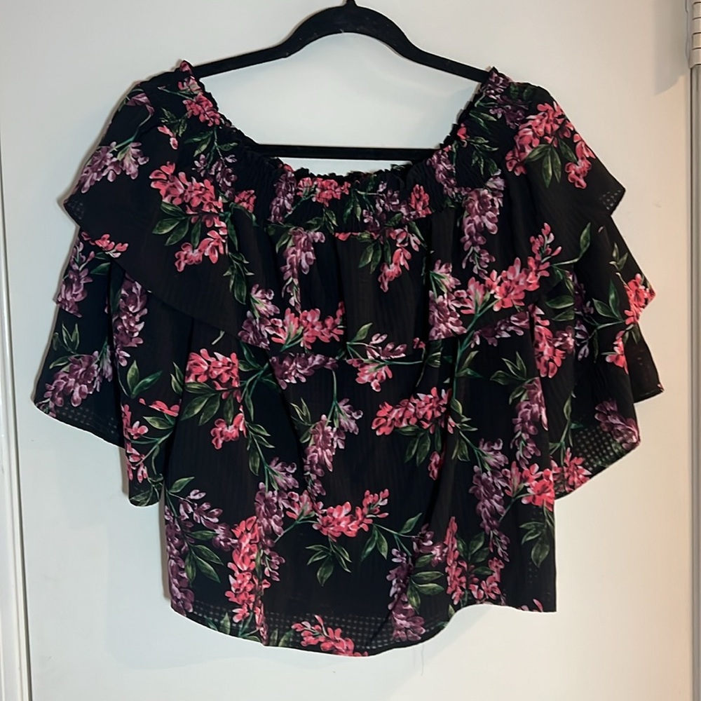 14th & Union Women’s Off The Shoulder Blouse.